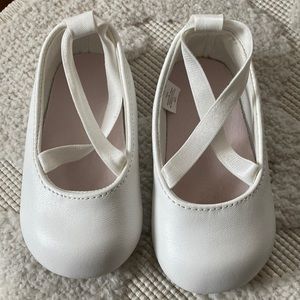 White ballet flats size 4